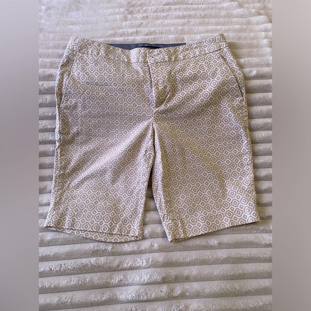 Banana Republic Women’s Bermuda shorts